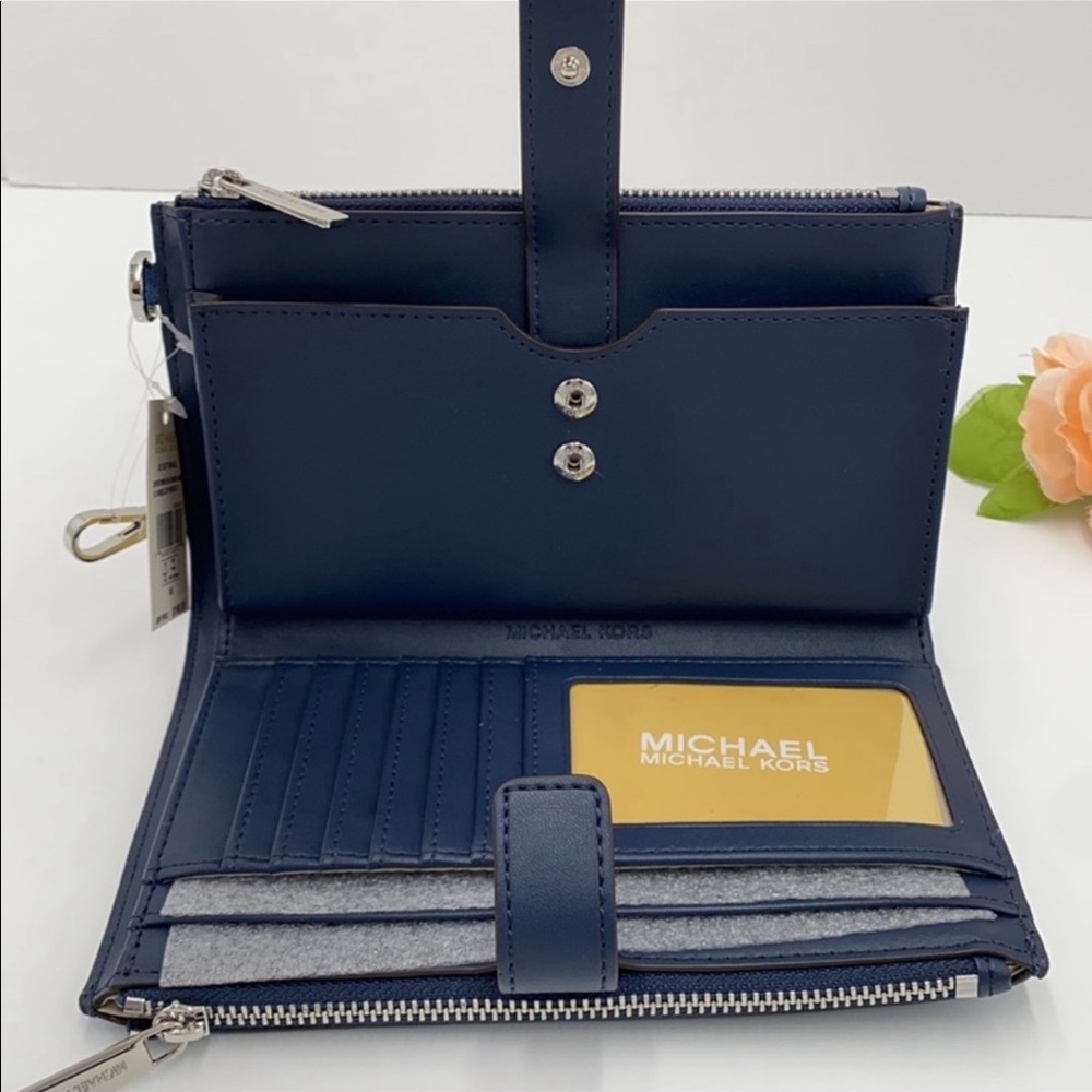 MICHAEL KORS LARGE CHAIN SHOULDER TOTE NAVY & LG DOUBLE ZIP WRISTLET DK … - Picture 13 of 16